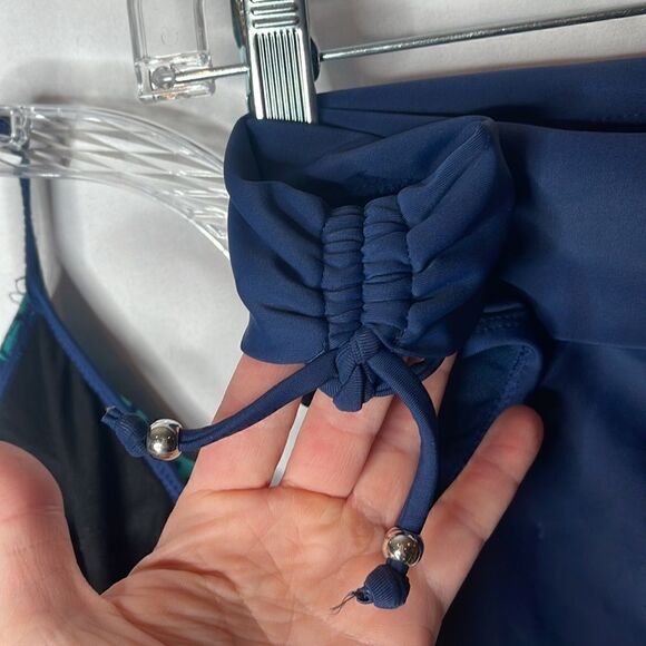 Tropical Escapes Navy/Green Tankini Bathing Suit. Light padding in bra. Size 8. - Picture 8 of 10